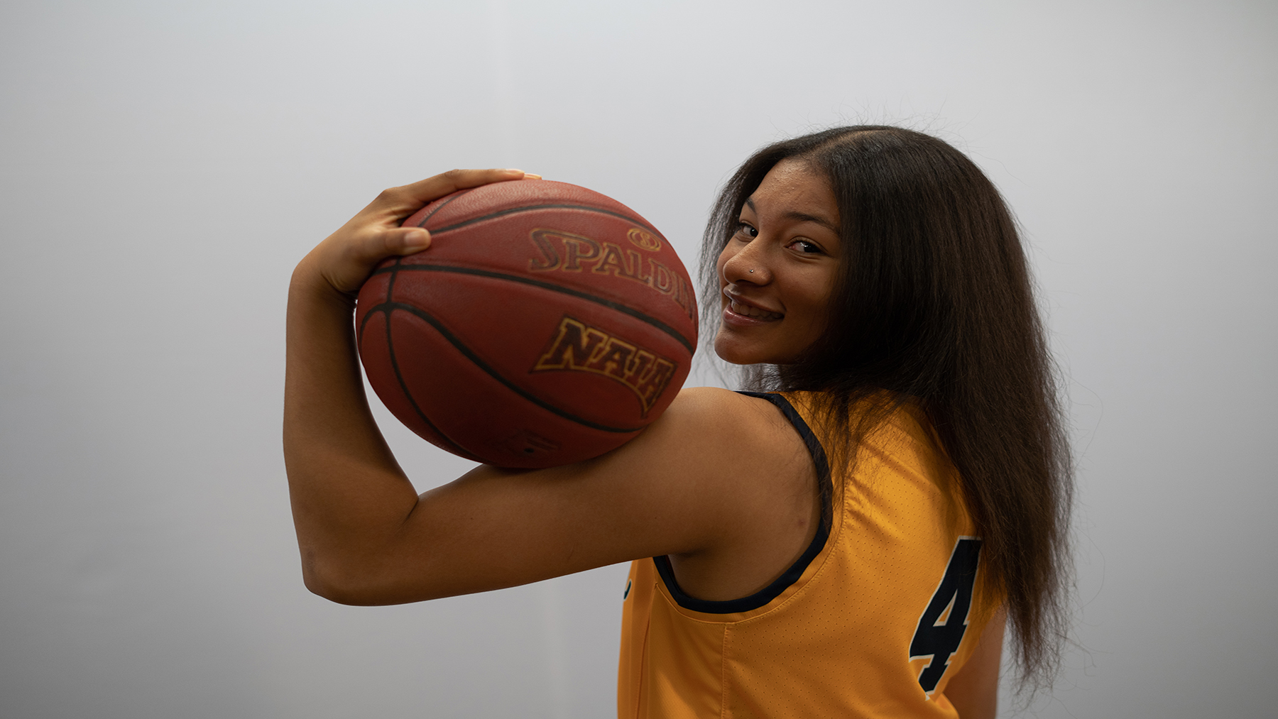 Statesmen Rally Past Queen Bees