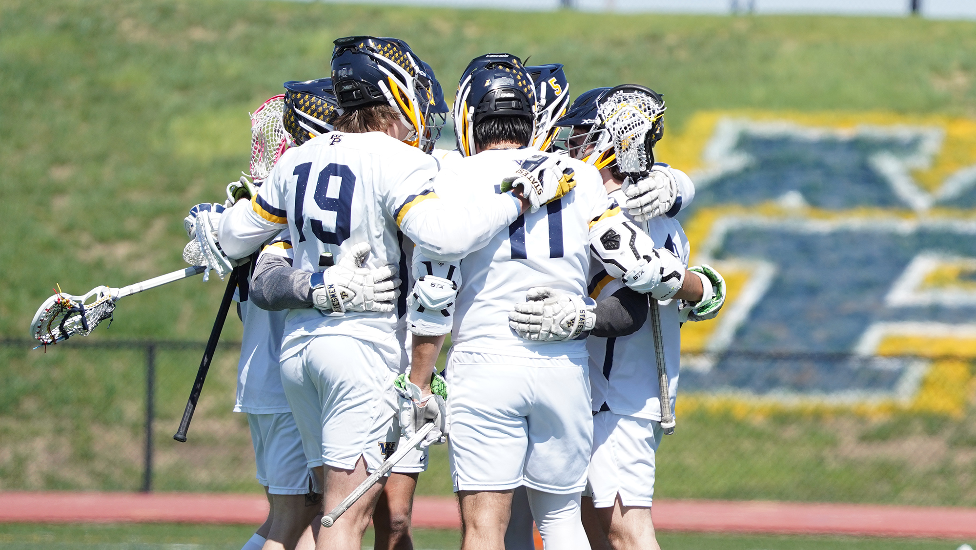 Statesmen Drop First League Contest