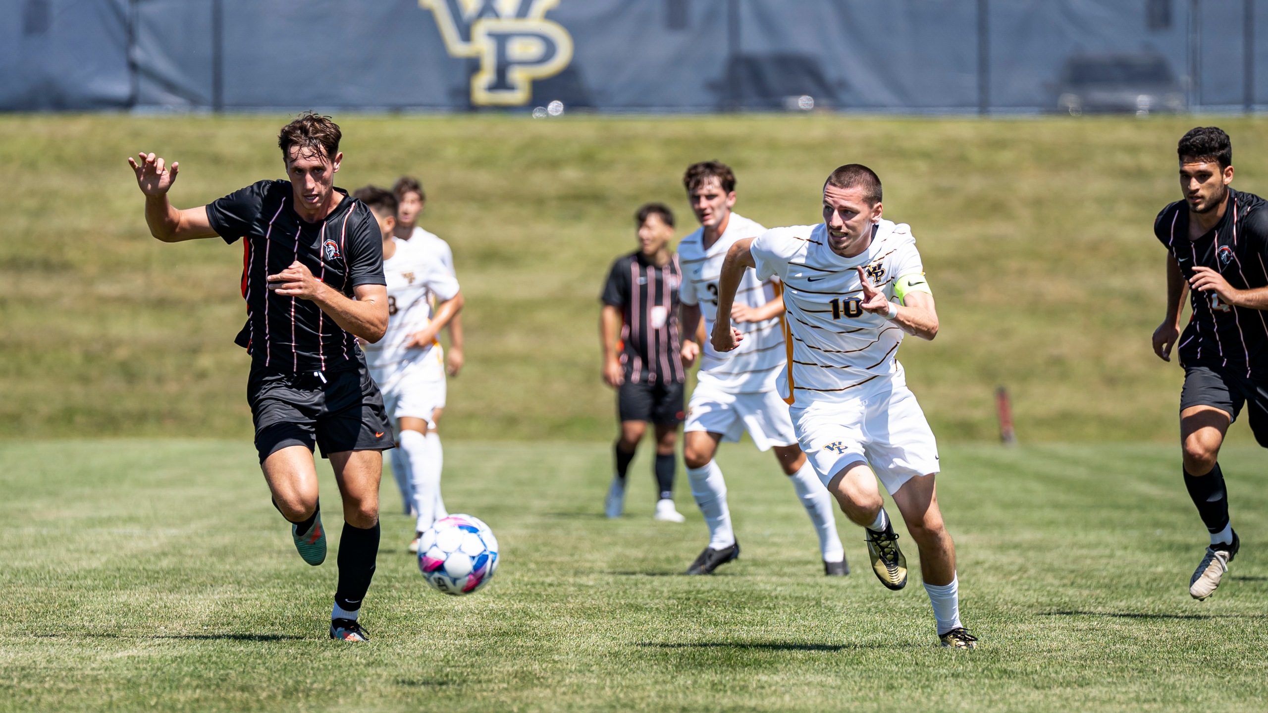 Statesmen Hold Off No. 7 Bellevue for 1-0 Road Win
