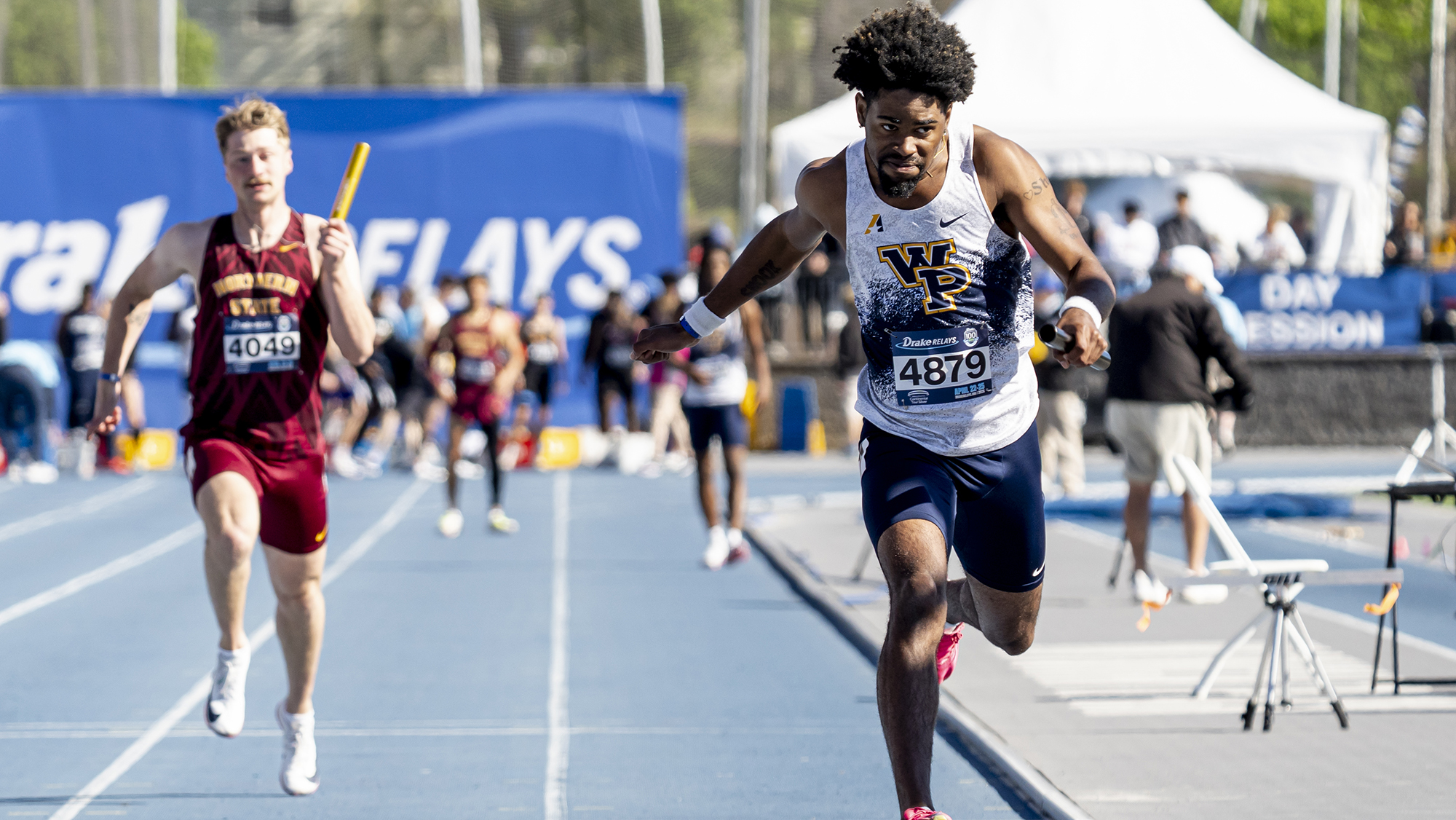 4x1 Breaks School Record, Qualifies for Nationals at Drake Relays