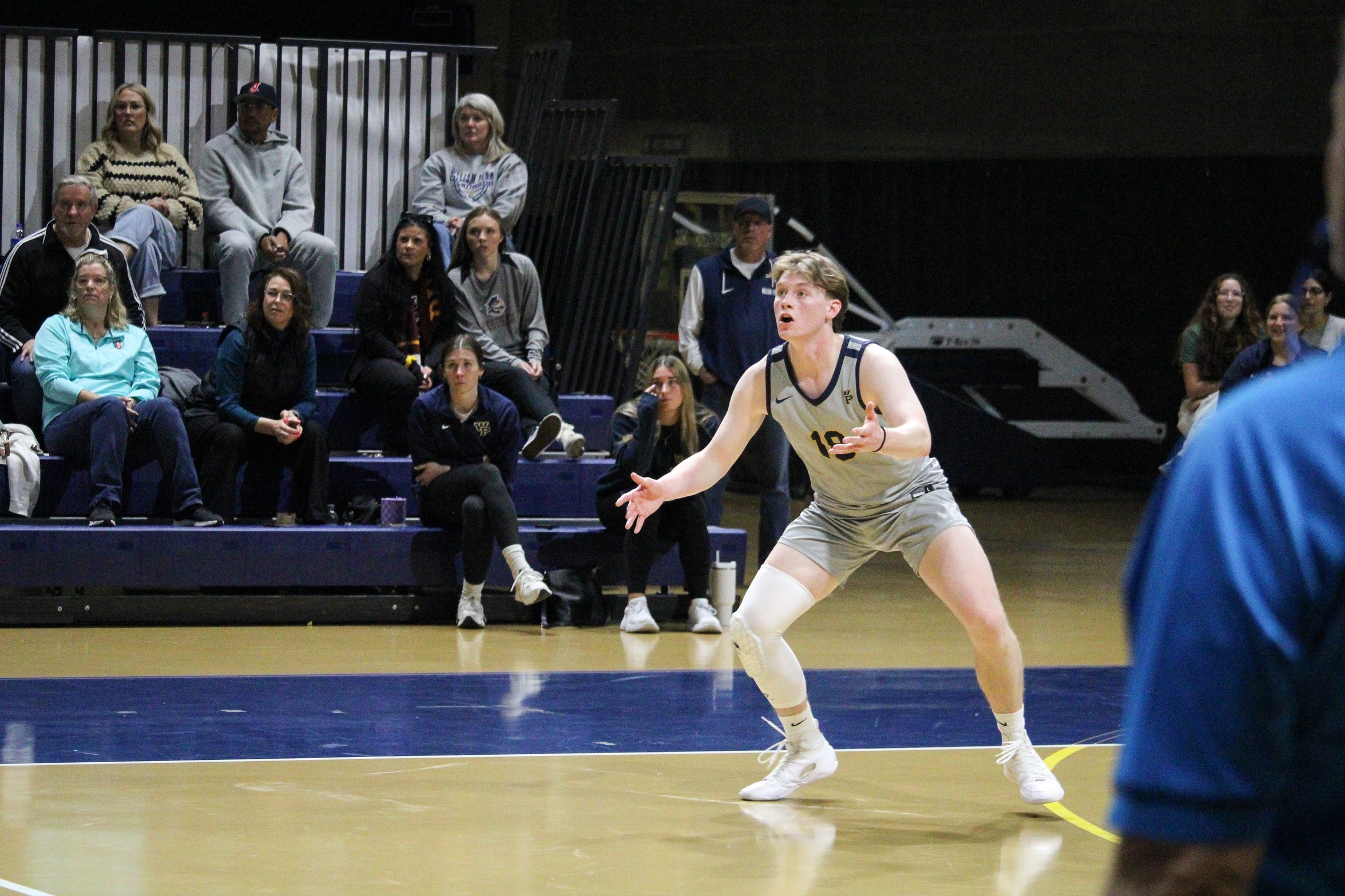 No. 15 Statesmen Open Season with Pair of Sweeps on the Road