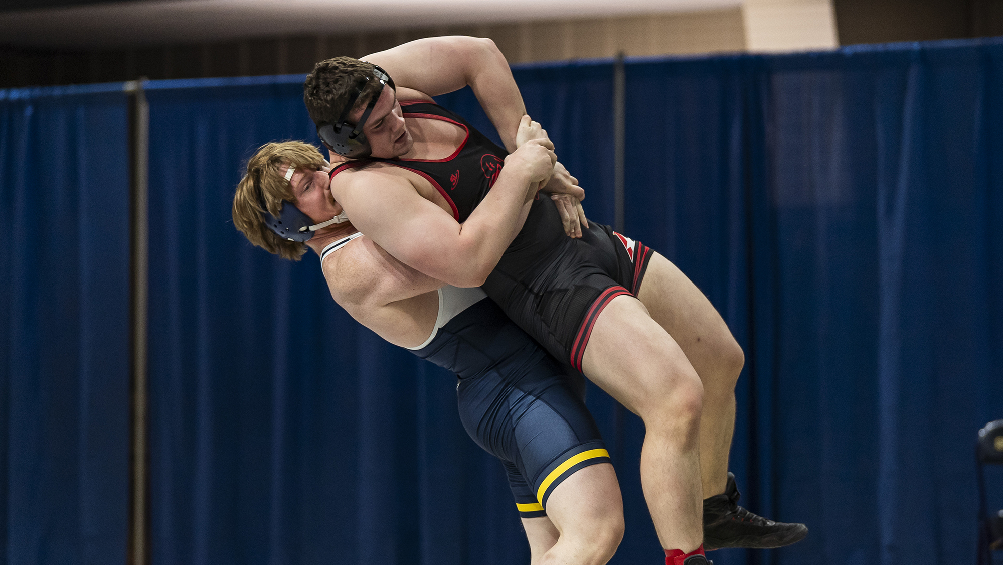 Three Qualify for Nationals as Statesmen Place Sixth at Heart Championship