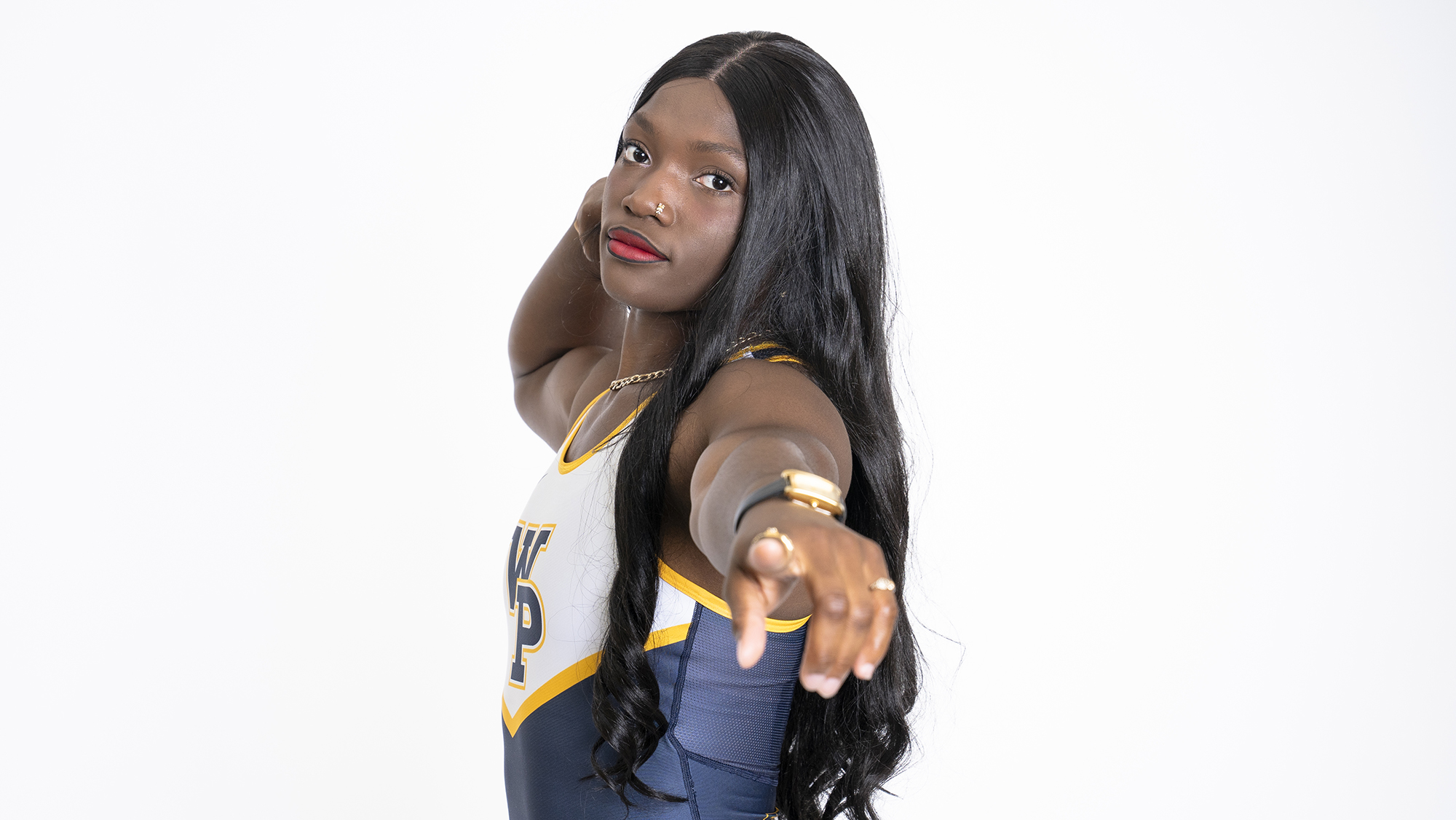 Nwachukwu Dominates Field for Title in Statesmen Debut